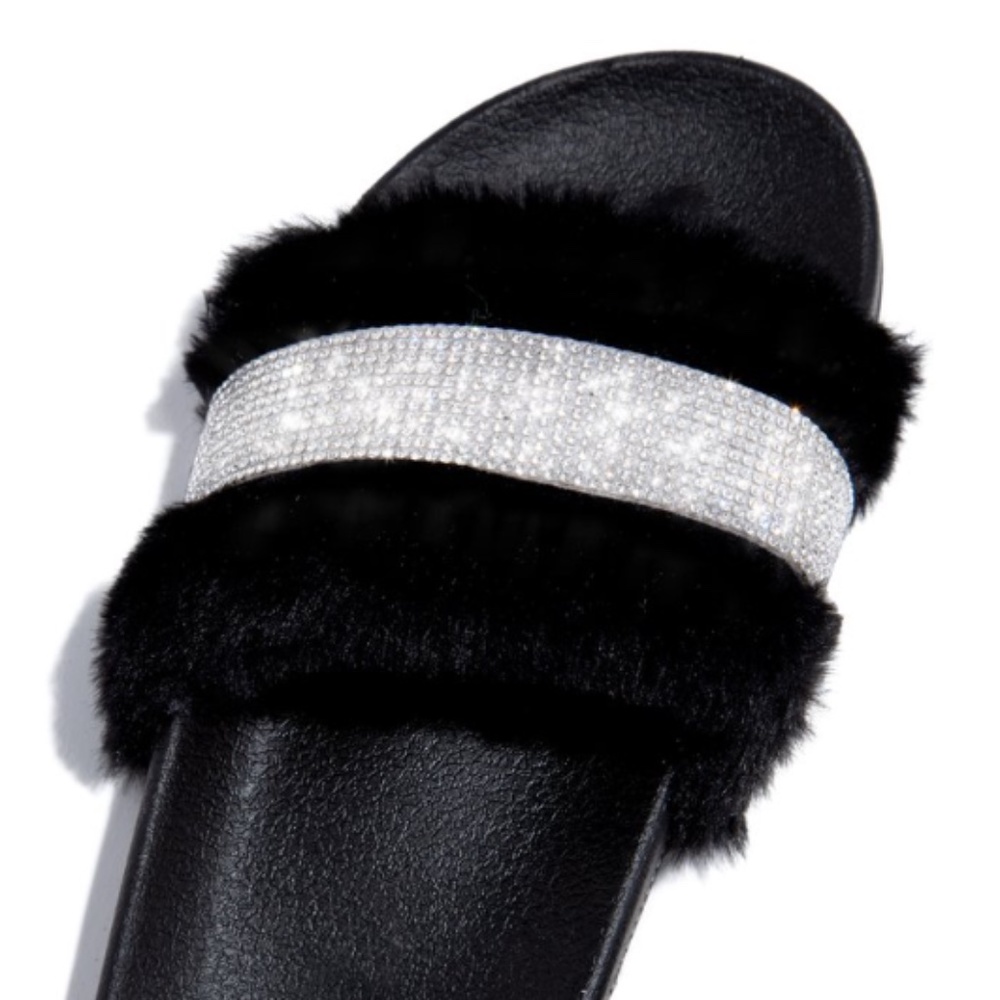 !! RESTOCK !! Faux Fur Embellished Slides in Black - Picture 3 of 5